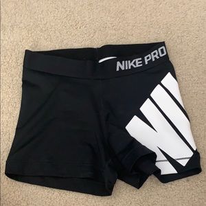 Black nike shorts